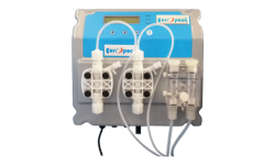 <b>AUTOMATYCZNA STACJA DOZOWANIA CHEMII</b> <br> System automatycznie monitorujący i utrzymujący odpowiedni poziom chemii w basenie. Eliminuje konieczność ręcznego dozowania i wykonywania pomiarów. <br><br>